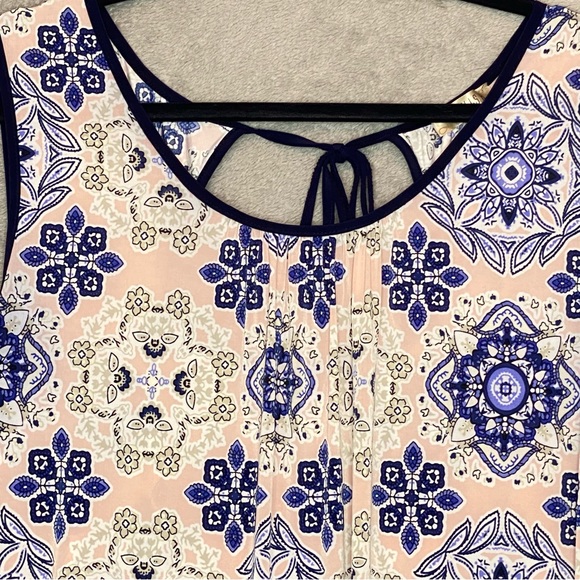 Lavish 3X Top Shirt Blue Pink Paisley Scoop Neck Sleeveless Stretch Casual - Picture 3 of 7